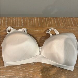 Aerie Wireless Bra 34DDD
